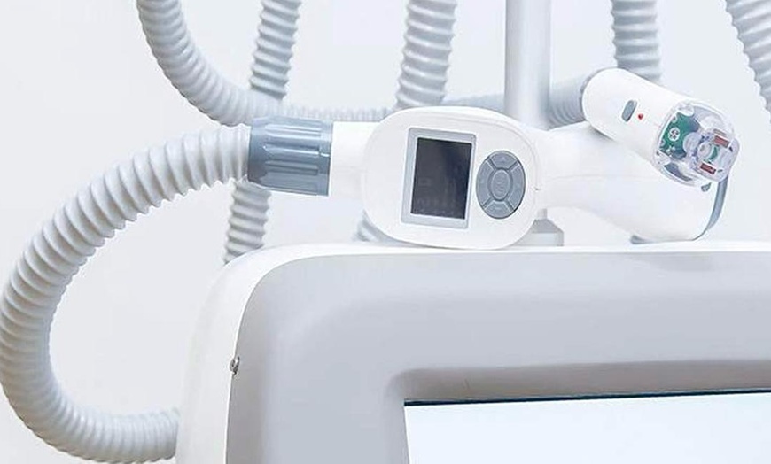 Image 3: 1 o 3 sesiones de tratamiento remodelador con radiofrecuencia, vacumterapia e infrarrojos para 1 persona