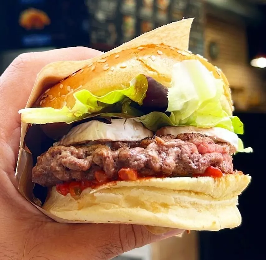 Hamburgers chez French Toque - Primary Image