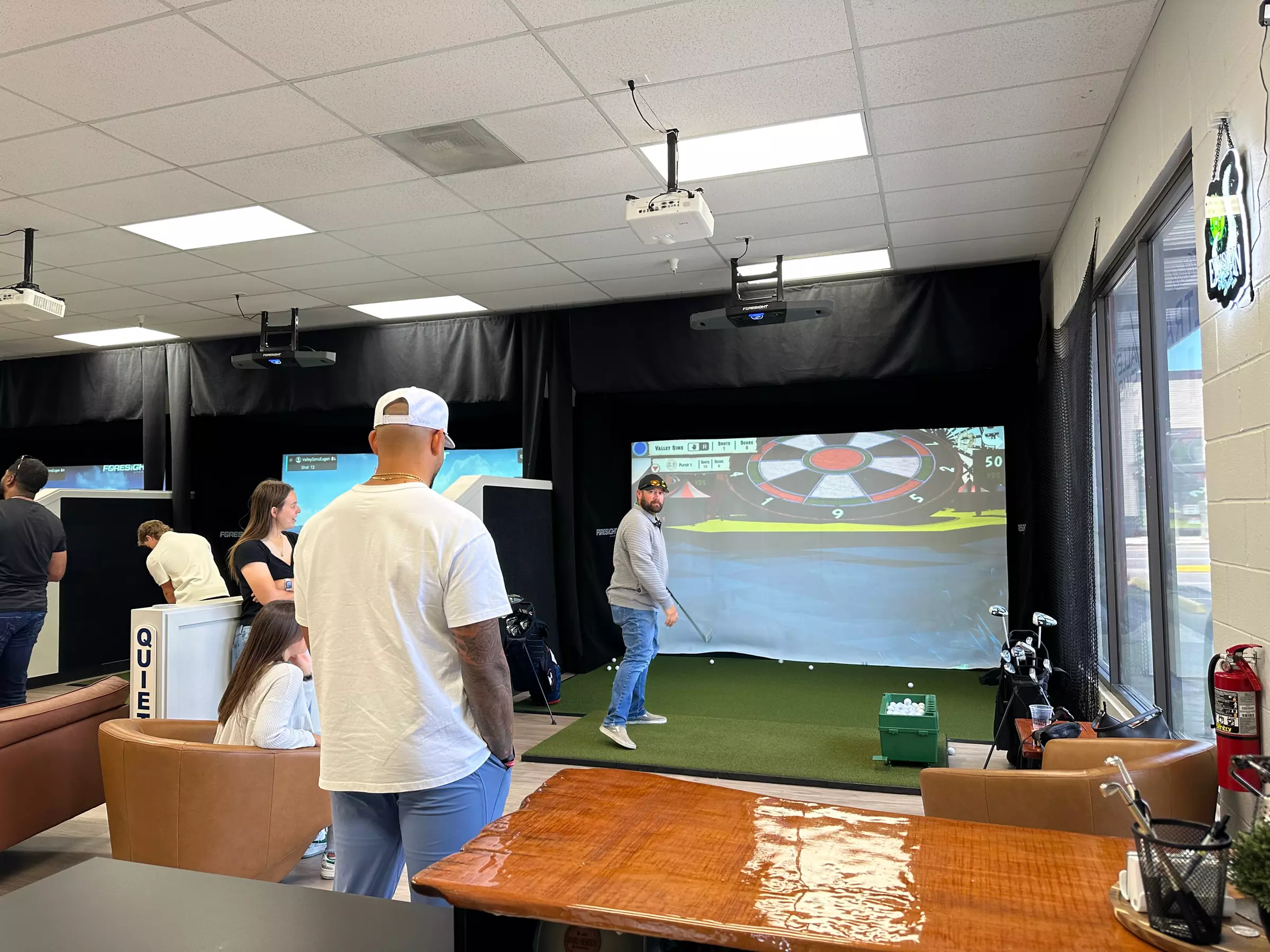 Tee Off for 2 Hours in Virtual Paradise