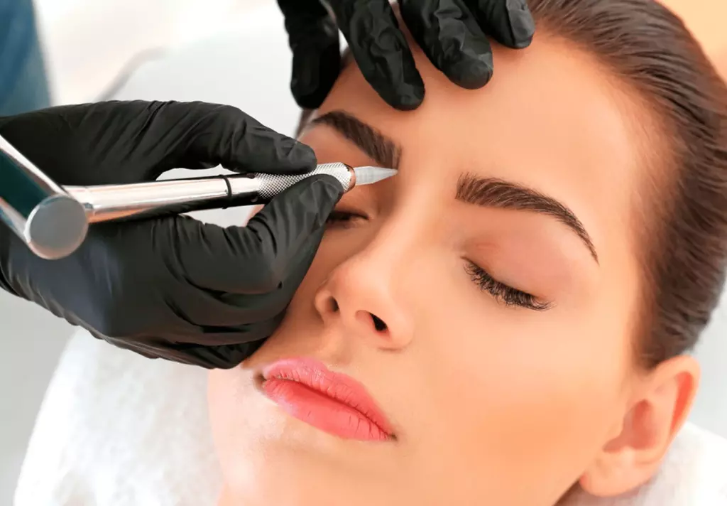 Up to 40% Off on Eyebrow Extensions at Halo Brows & Lashes Academy - Primary Image