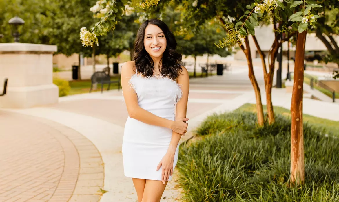 Up to 50% Off on Outdoor Photography at Alyce Michelle Photography - Primary Image