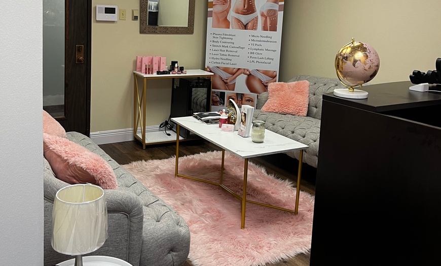 Image 6: Transform your Skin with/ One or Two CO2 Laser Resurfacing Treatments!