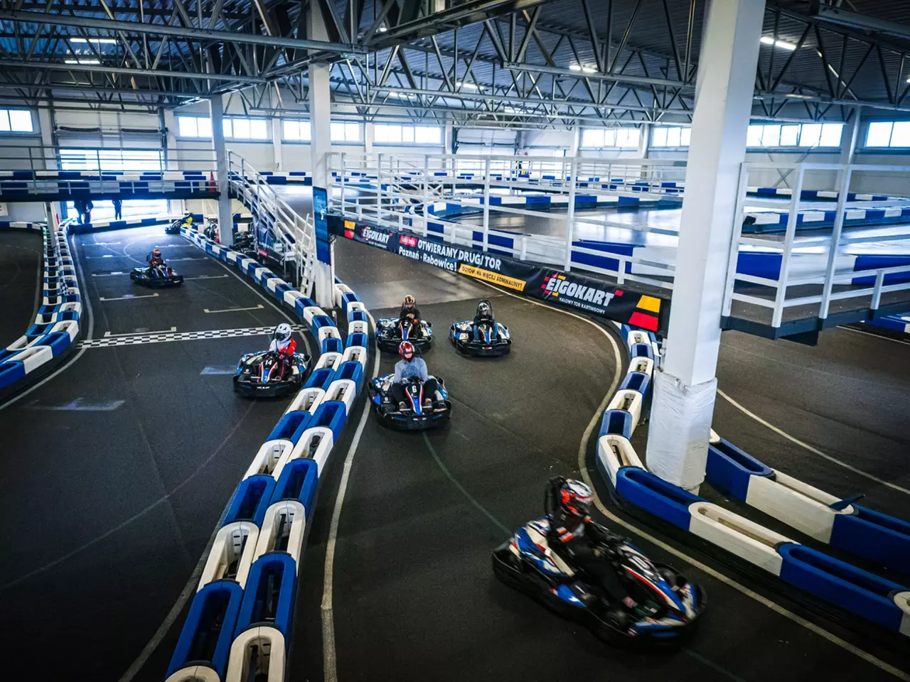 Do 14% zniżki na Wyścigi gokartów (przejażdżka/doświadczenie) w E1GOKART Poznań