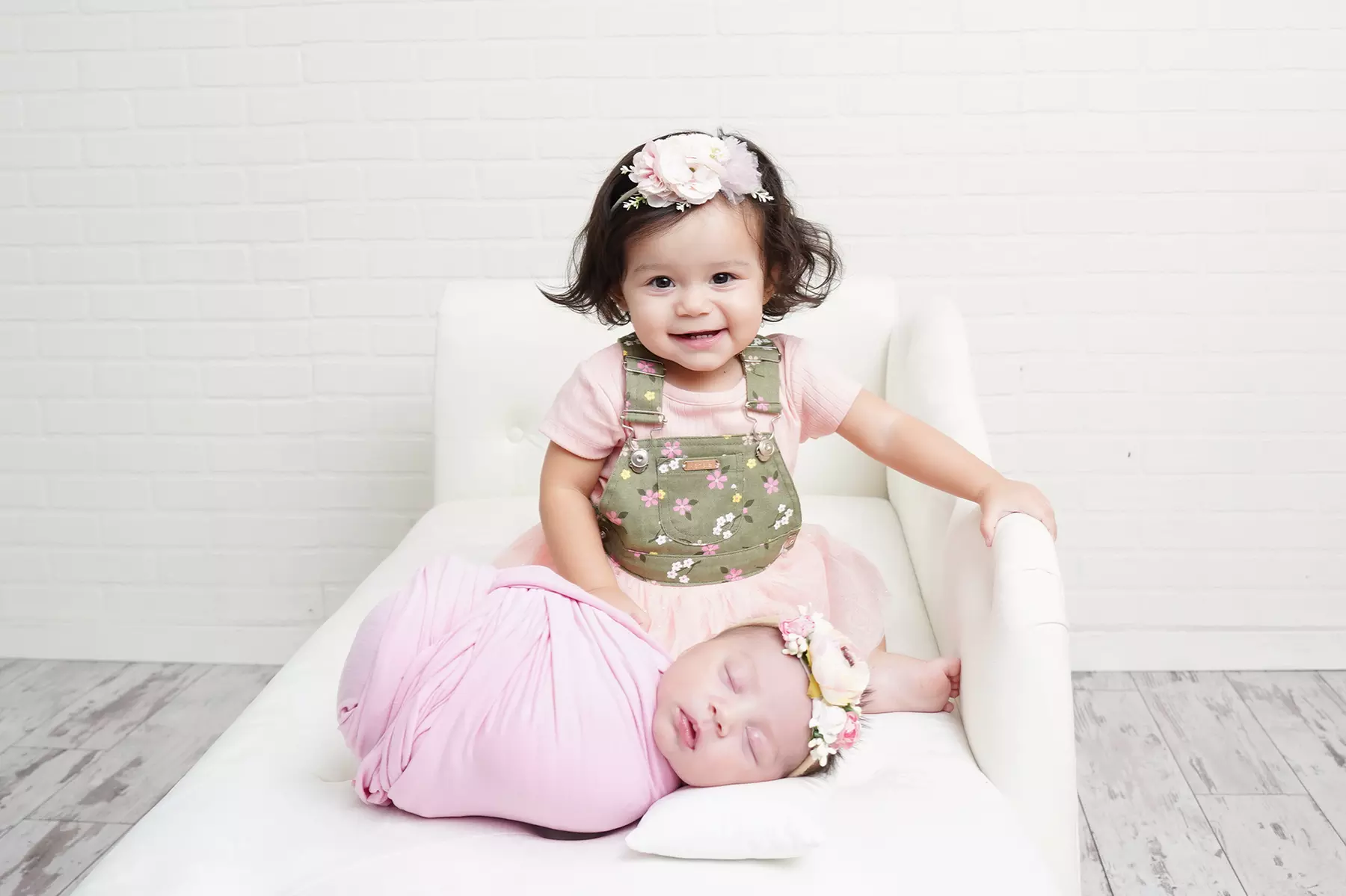 Capture Precious Newborn and Family Memories with Digital Images