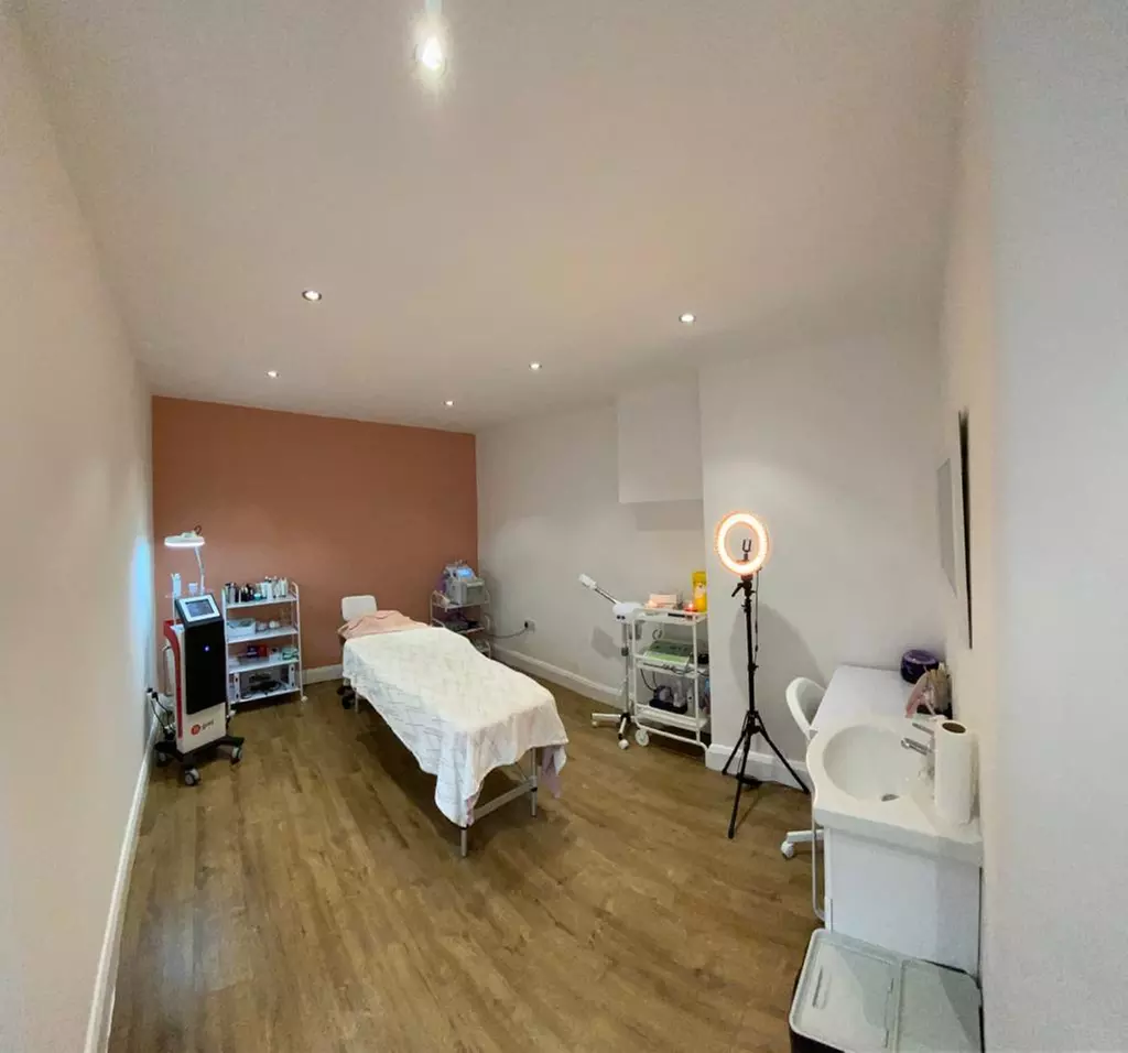 Up to 15% Off on Facial at HALLEY CLINIC - Second Medium