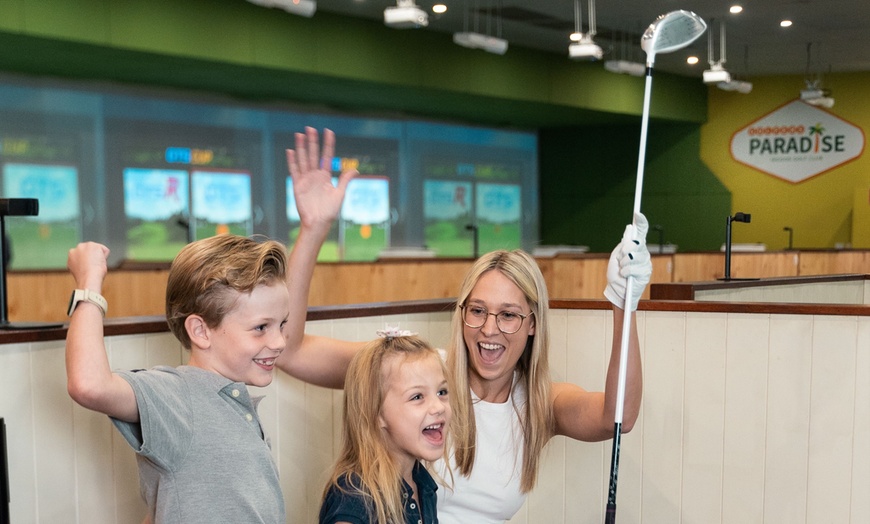 Image 5: One or Two-Hour Indoor Golf Simulator Experience