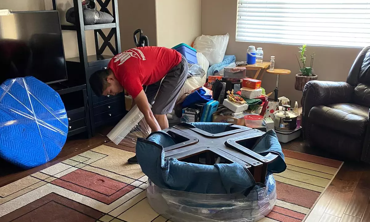 Up to 44% Off on Moving Services at Royal Express Solution Moving Company - Primary Image