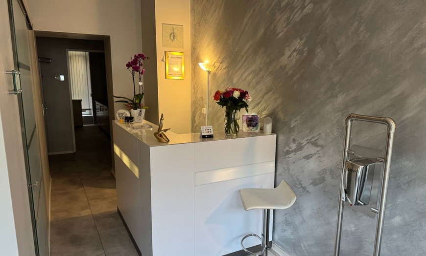 Image 7: Laserhaarentfernung an 3 oder 5 kleinen oder großen Zonen nach Wahl