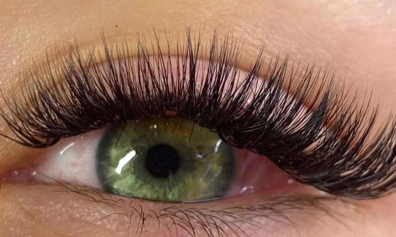 Choose from Hybrid, Mega Volume, Natural Classic or Volume Lashes