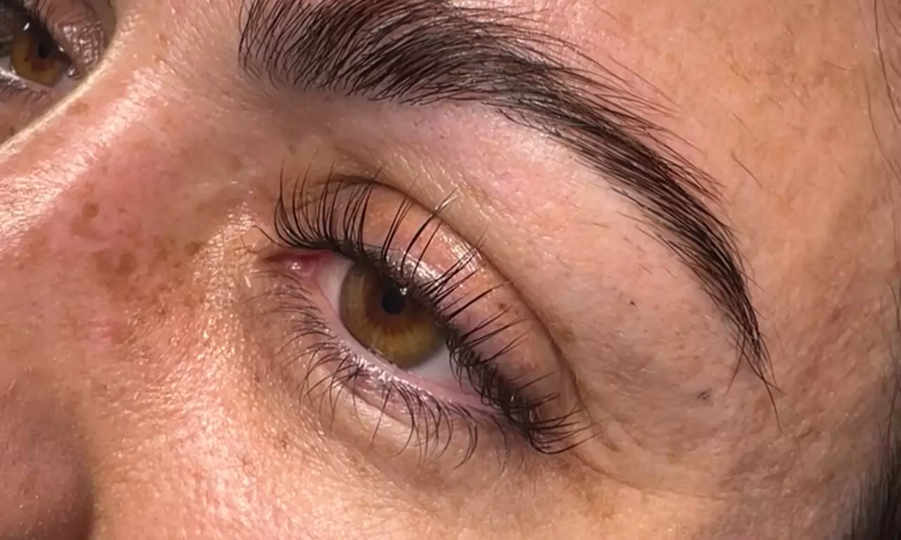 Master Lash Artist's Expert Infill of Extensions, Tinting and More!