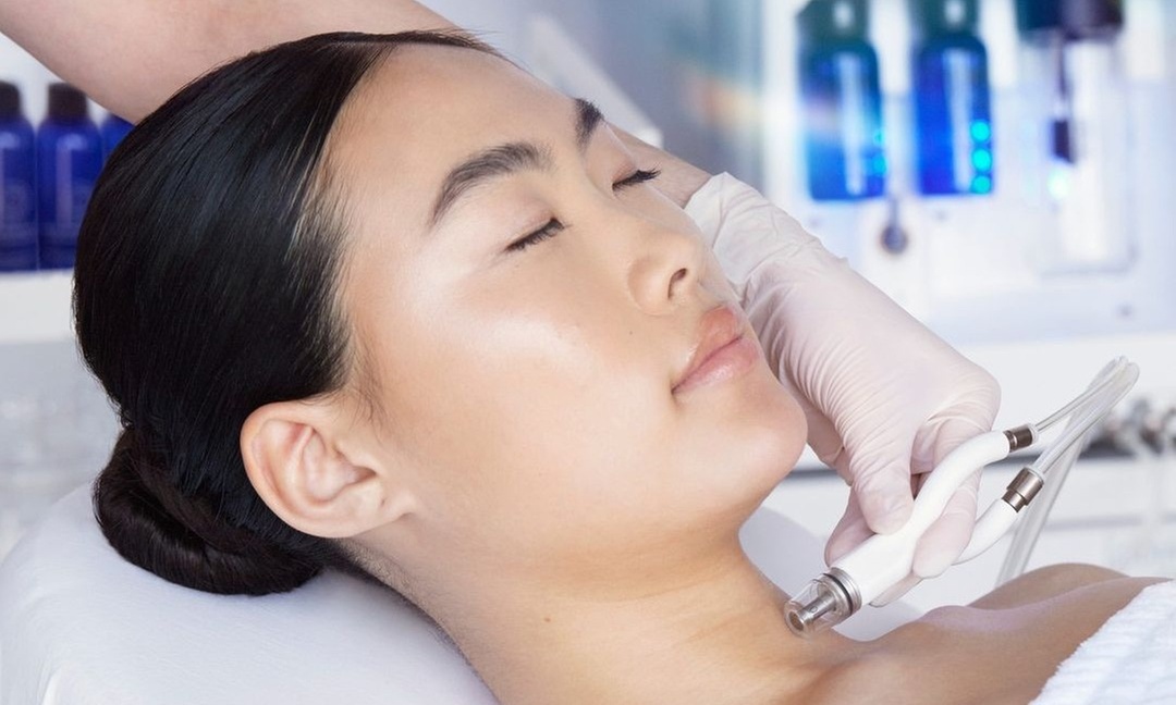 Diamond Glow Treatment for Skin Renewal and Radiance