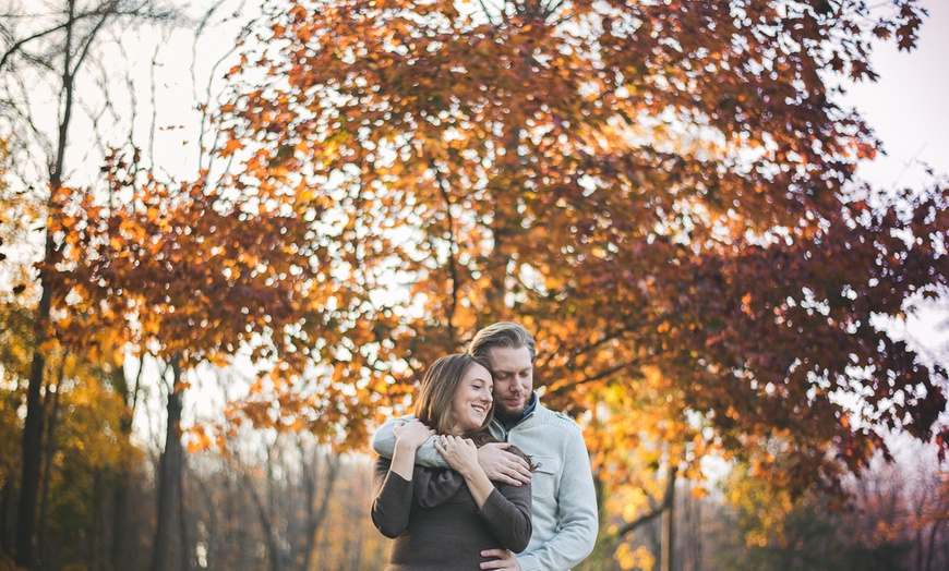 Image 5: One- to Two-Hour On-Location Photo Shoot with Print credit from Divno Photography ($50.00 Value)