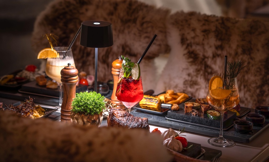 Image 2: Zwiebelrostbraten auf dem Lavastein inkl. Beilage und 1 Glas Sekt