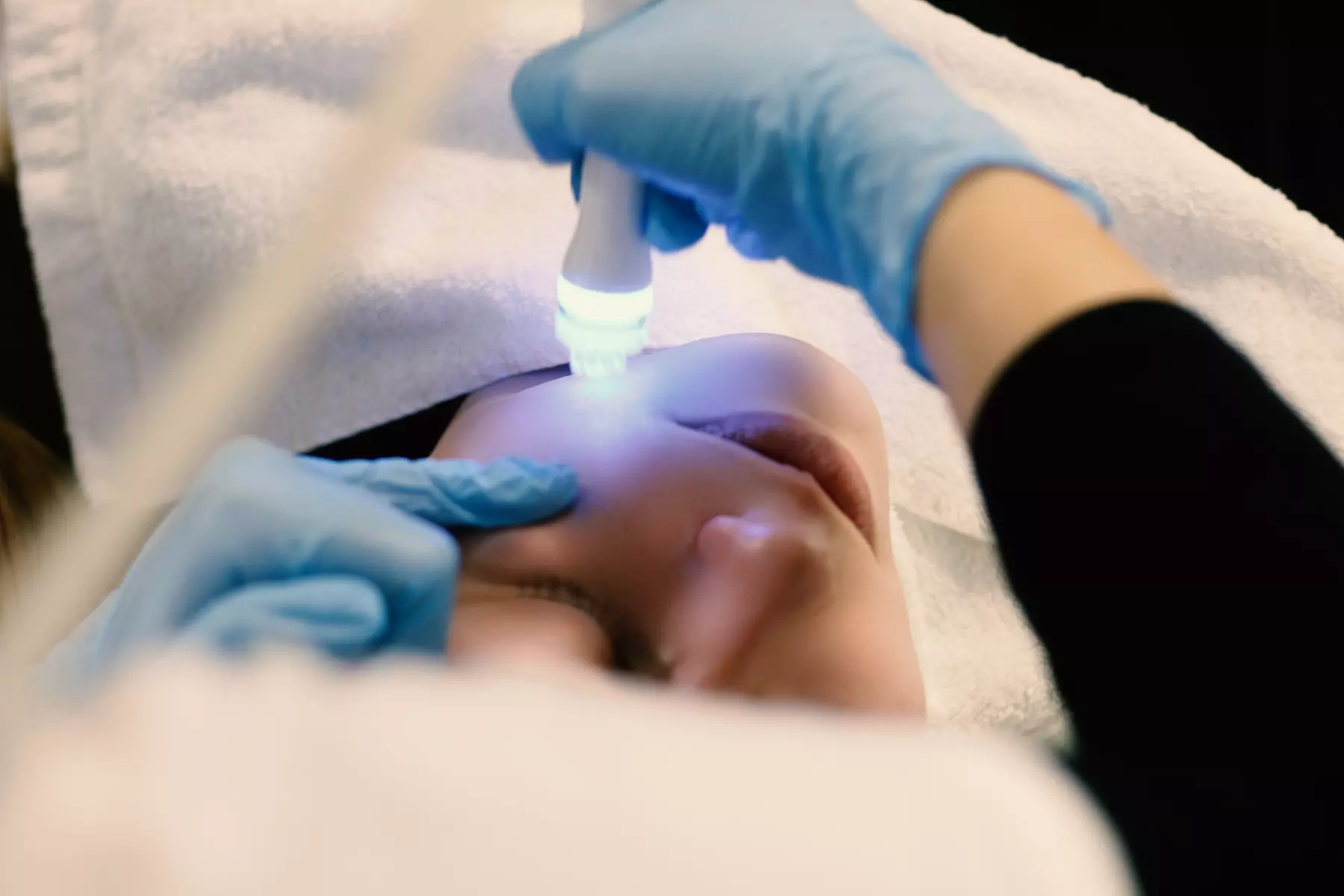 Bis zu 51% Rabatt auf  Hydrogen-Behandlung bei Kosmagic Berlin