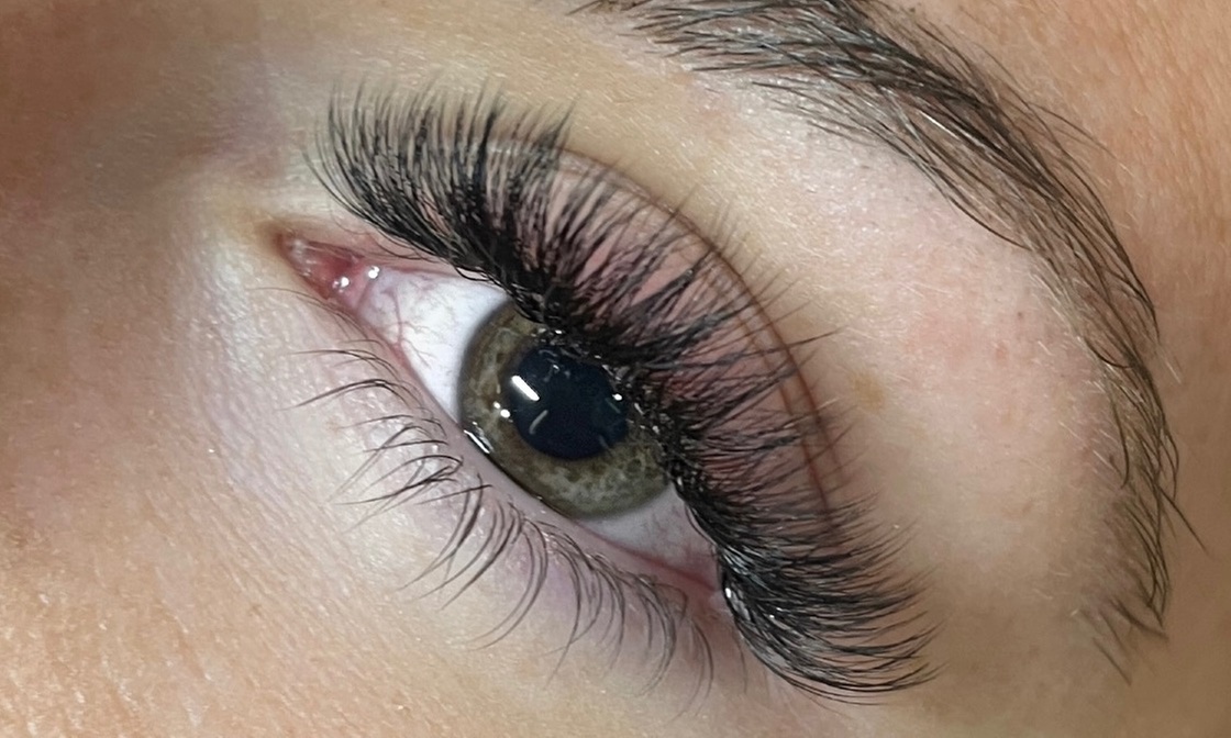 Enhance Your Look with Full Set Lash Extensions