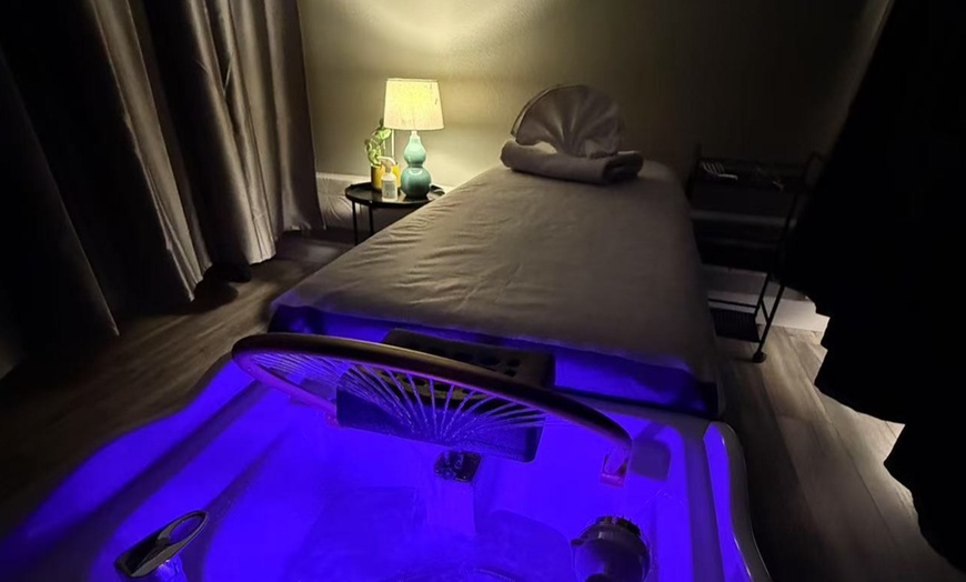 Image 9: Up to 37% Off on Salon - Scalp Care at Umi3 Head and scalp Spa