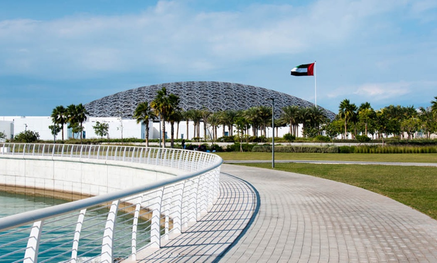 Image 7: Explore Abu Dhabi’s Iconic Landmarks in a Full Day Tour