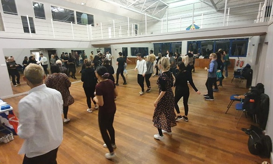 Image 3: Four Beginners' Salsa Classes