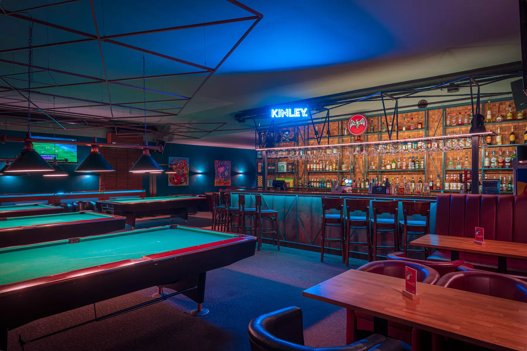 Bilard: godzina gry za 28 zł i więcej w Klubie Pictures (do -36%)