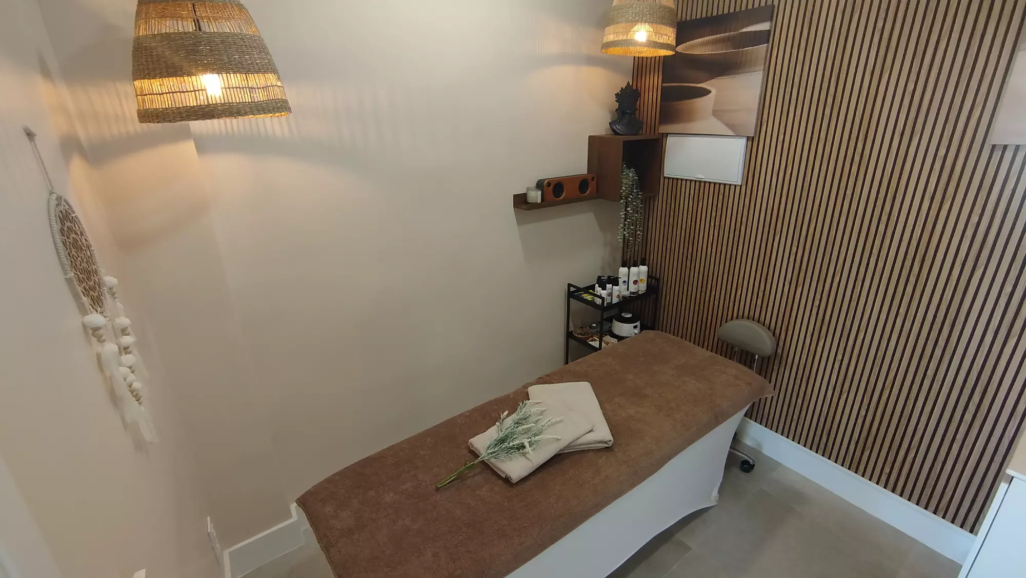 1 sesión de 45 minutos de masaje en cuerpo entero para una relajación total con hasta 33% de descuento - Primary Image