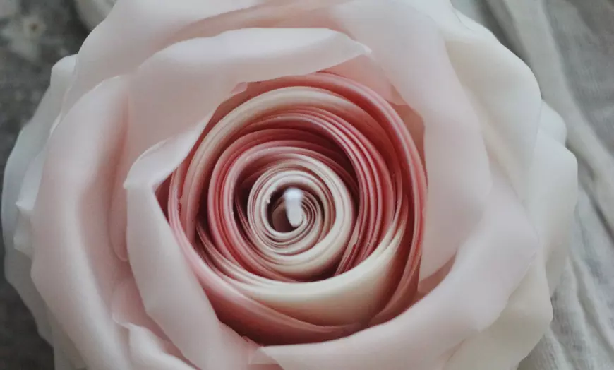 Image 1: Create Unique Handcrafted Flower Candles