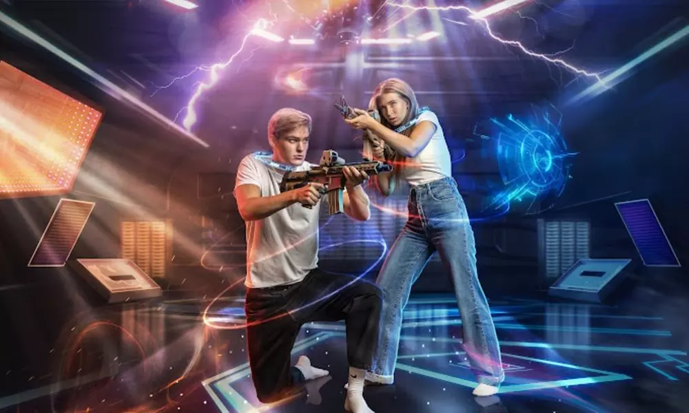 Full-Body VR Immersive Multiplayer Experience for 5-10 People