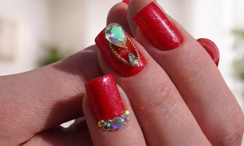 Soins beauté des ongles russe au choix avec vernis, capsules et/ou gel