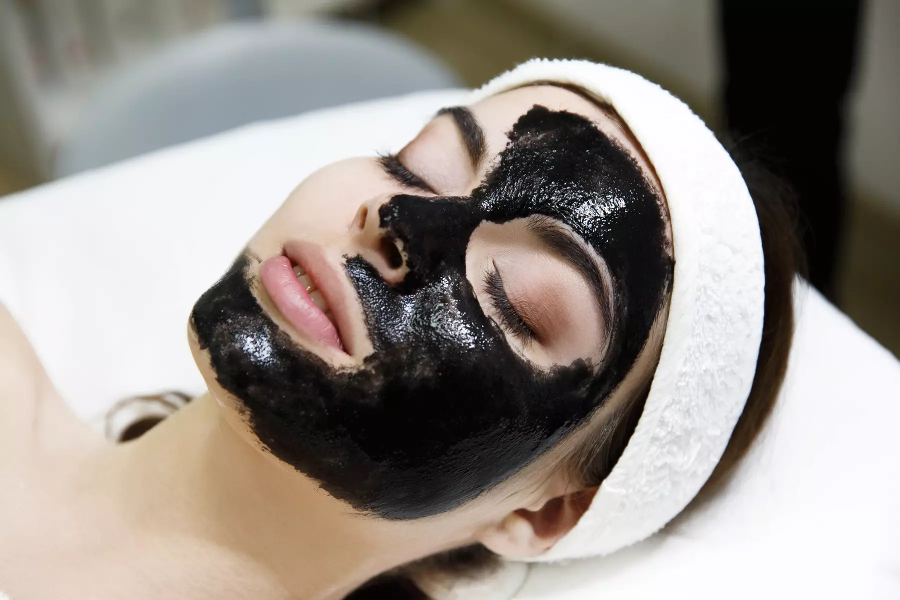 30 Minute Hollywood Carbon Laser Skin Peel Resurfacing Treatment at About Image Med Spa(33% Off) - Primary Image