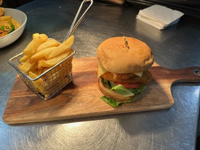 AUSSIE BURGER with salad, tomato, cheese, pineapple, beetroot & burger sauce