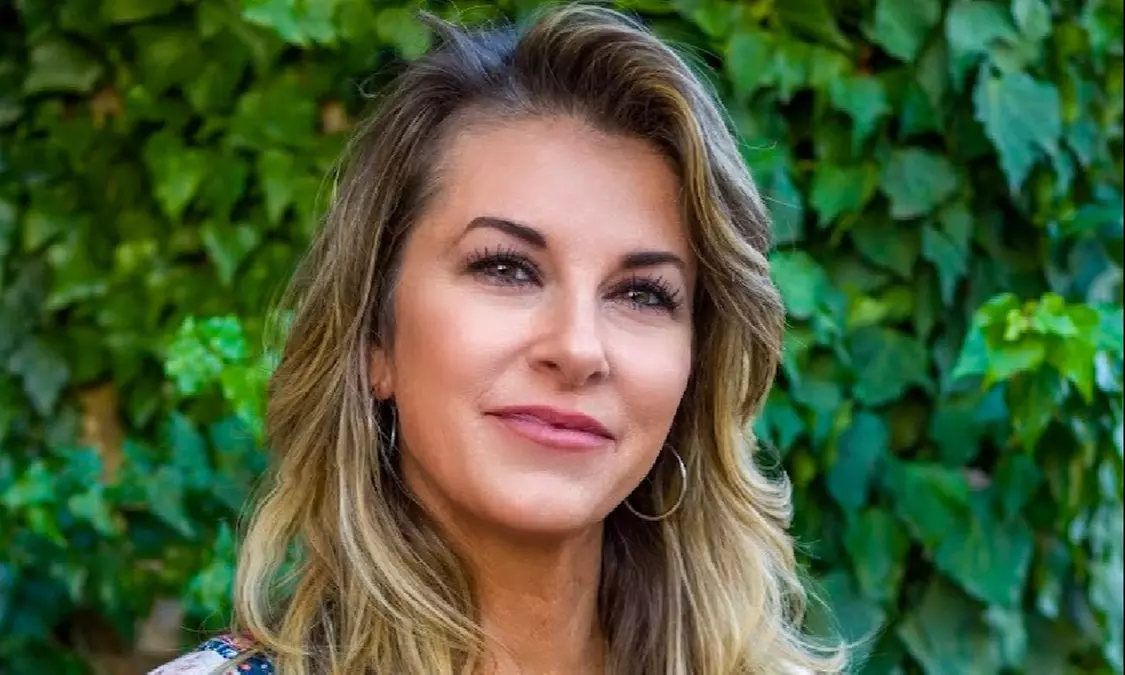 Get 1 or 2 1-Hr Virtual Hypnosis Sessions from the Comfort of Own Home