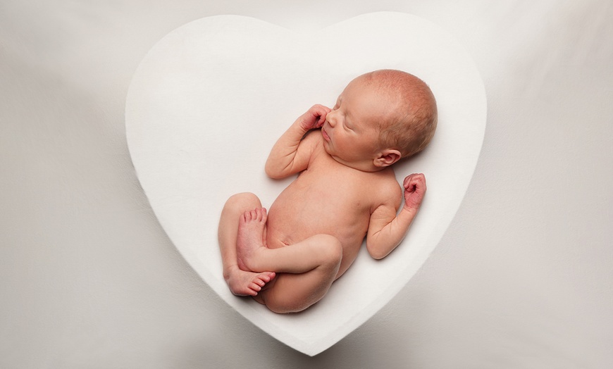 Image 3: Newborn Photoshoot with Prints