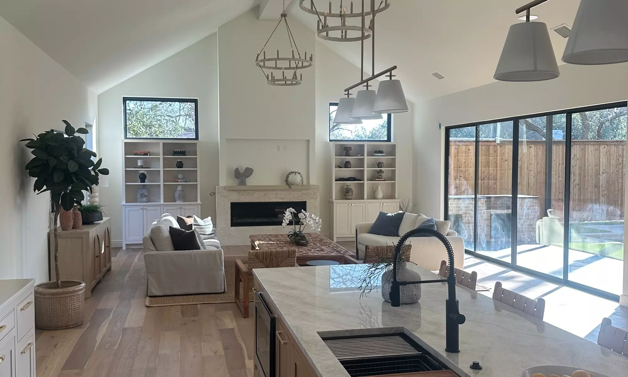 Experience Clove Cleaning DFW's professional cleaning with up to 44% off on various home cleaning options. - Primary Image