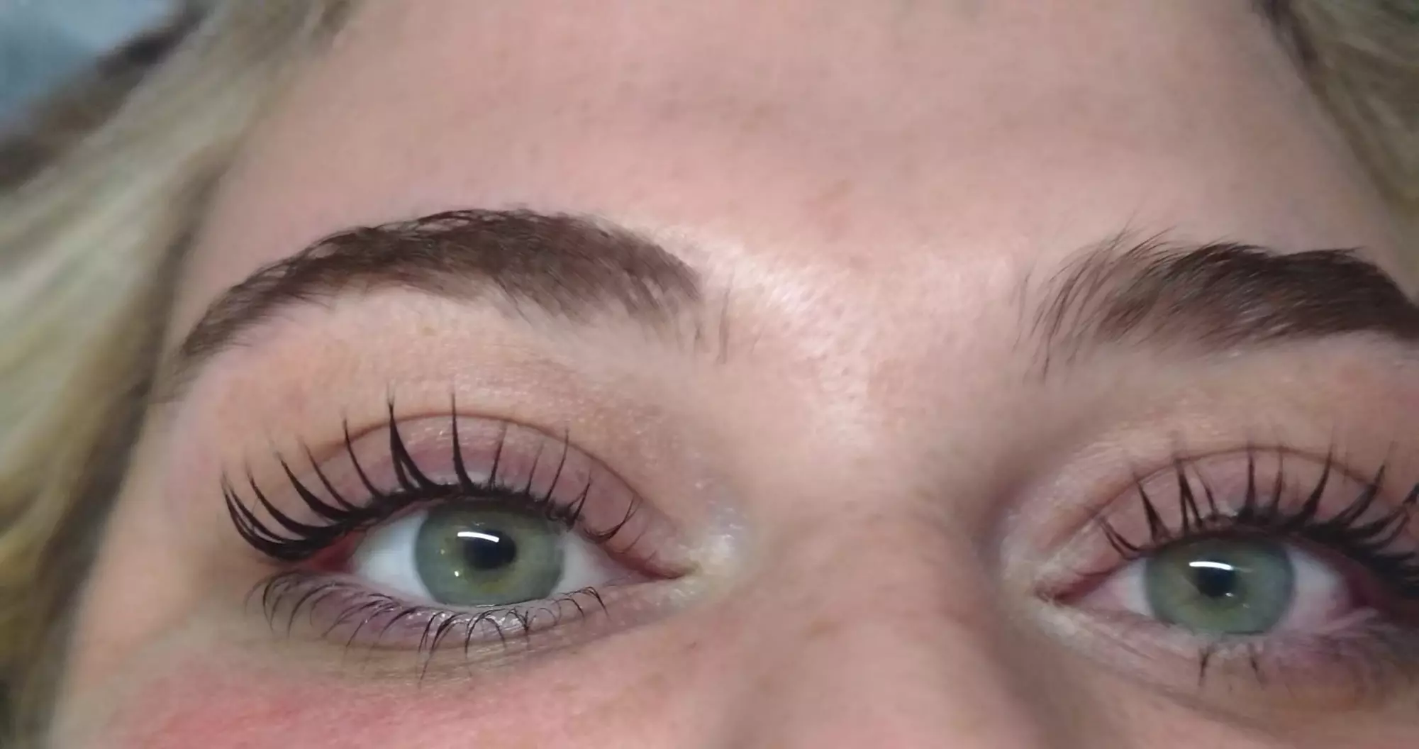 Up to 42% Off on Eyelash Tinting at Le Beaute' Aqua Beauty