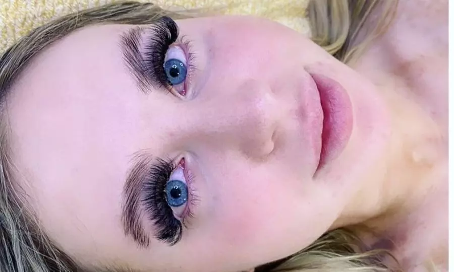 Up to 59% Off on Eyelash Extensions at Flourish Beauty