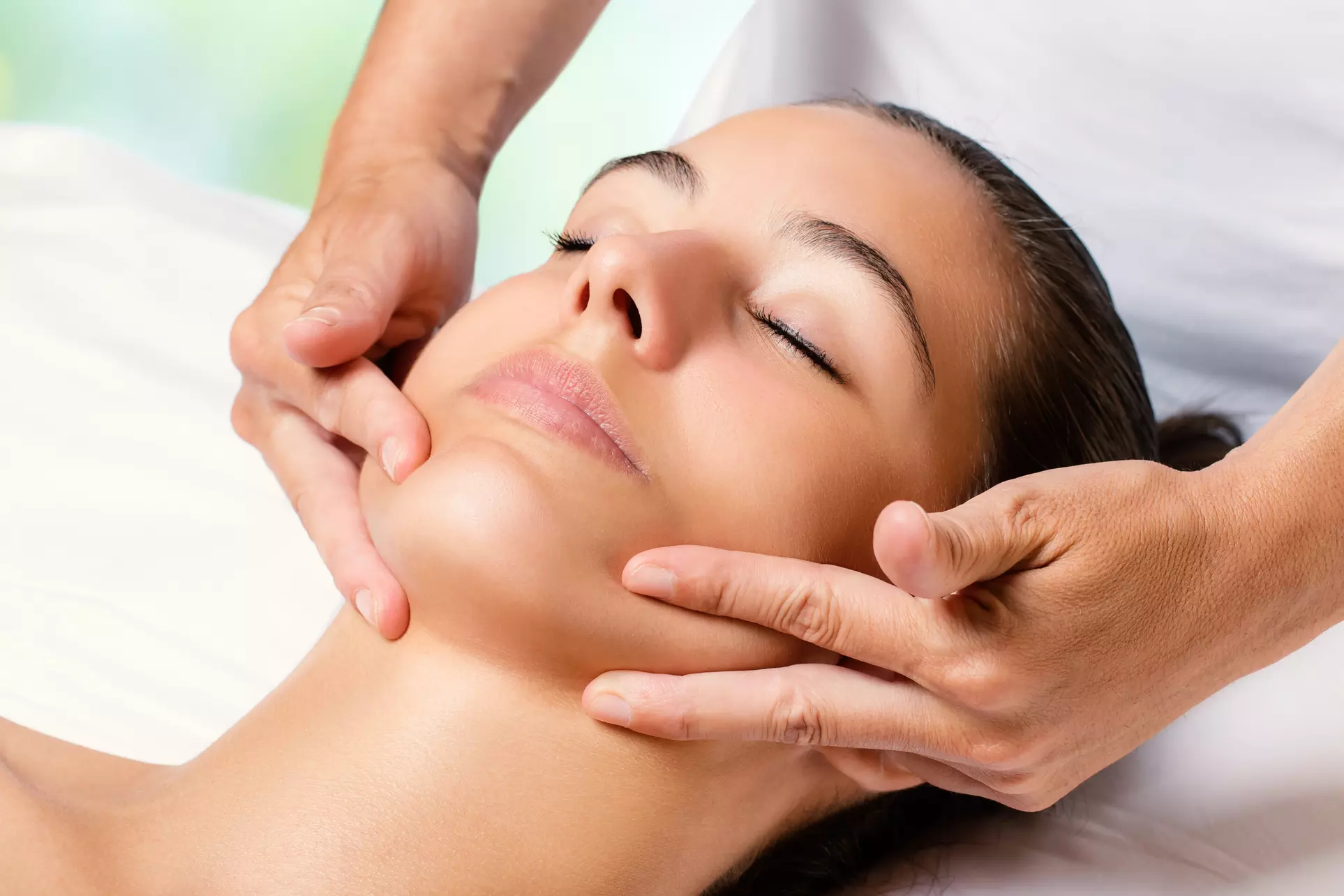 Up to 44% Off on Facial at Skin Deep Beauty and Beyond