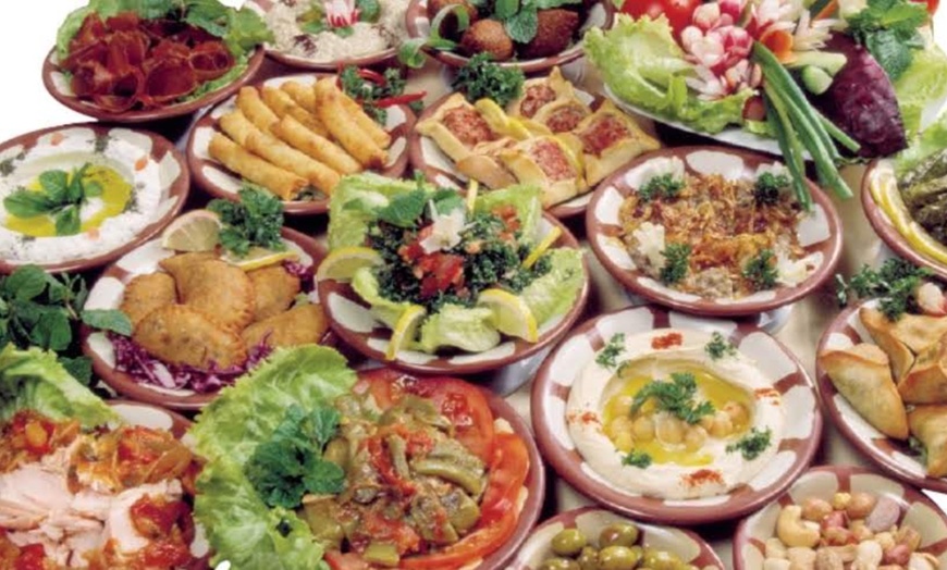 Image 1: Menu Mezze pour 2 personnes au Mandaloun ( 32% de réduction)