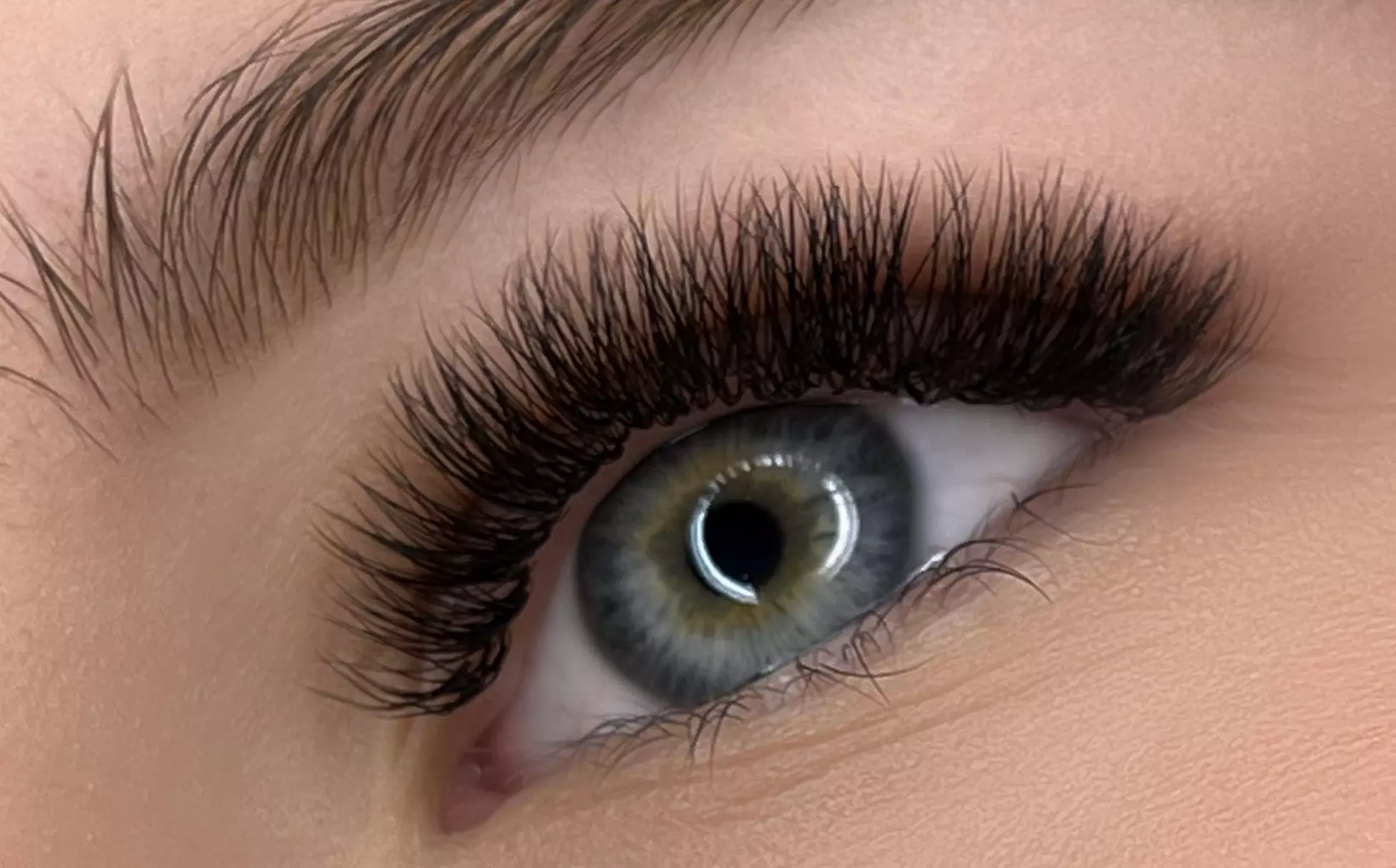 Wimpernverlängerungen von Schilling