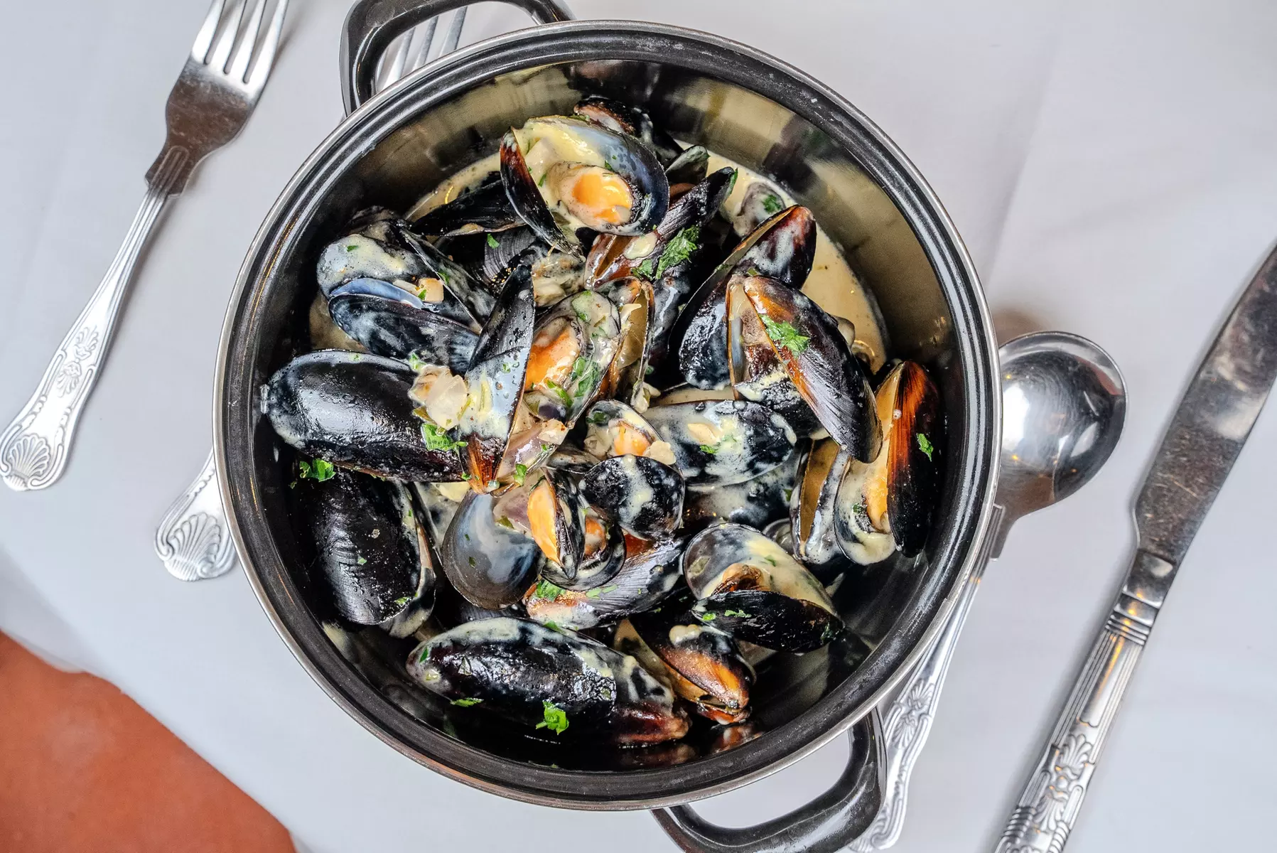 Indulge in Moules Marinières & Prosecco at Savoir Faire – Up to 47% Off! - Primary Image