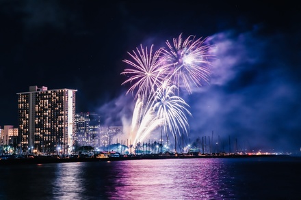 1.5 Hour Friday Night Fireworks Cruise - For 1 - Waikiki Snorkel Company - Honolulu, HI