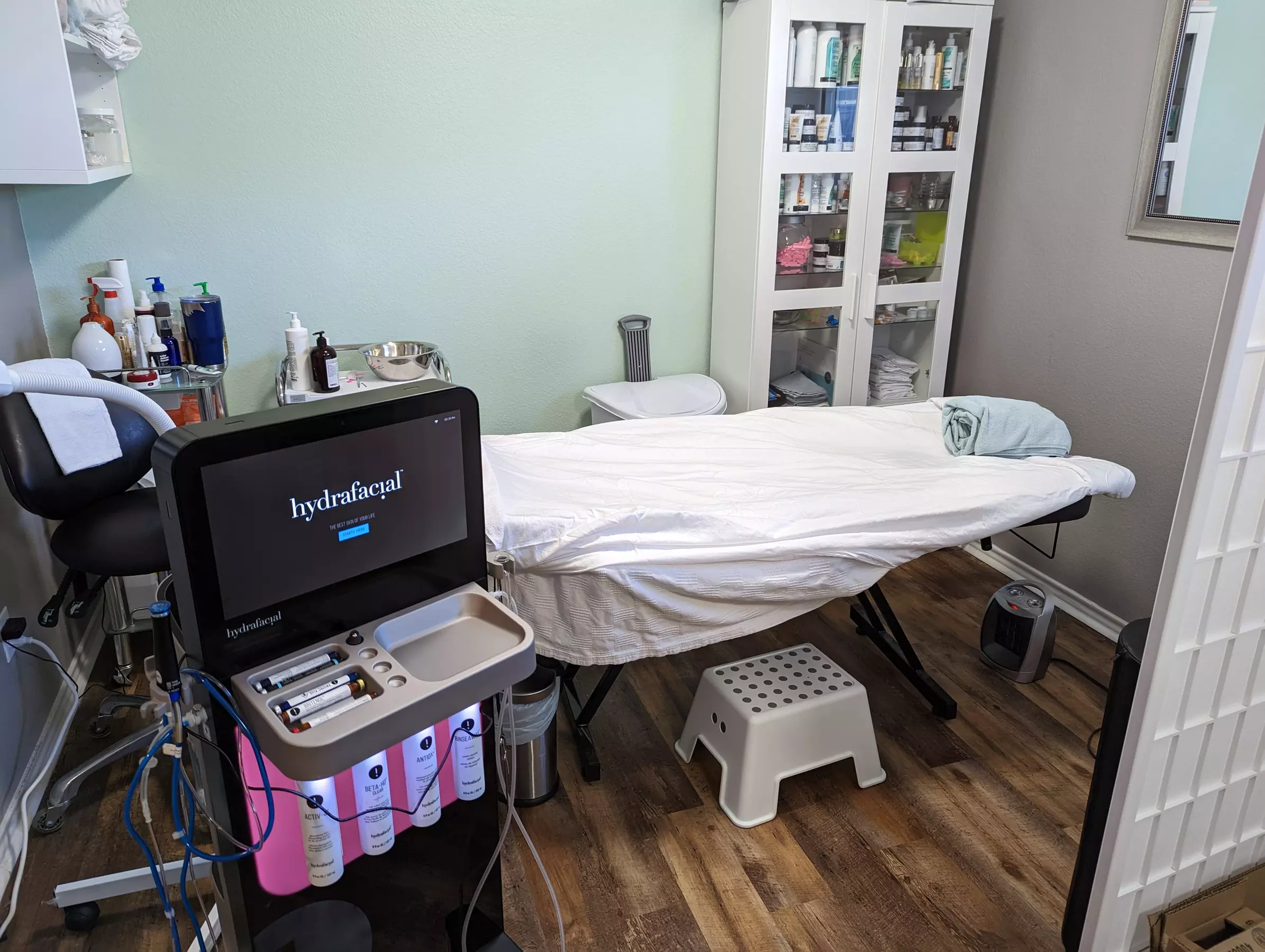 Up to 25% Off on HydraFacial at Authentic Beauty - Primary Image