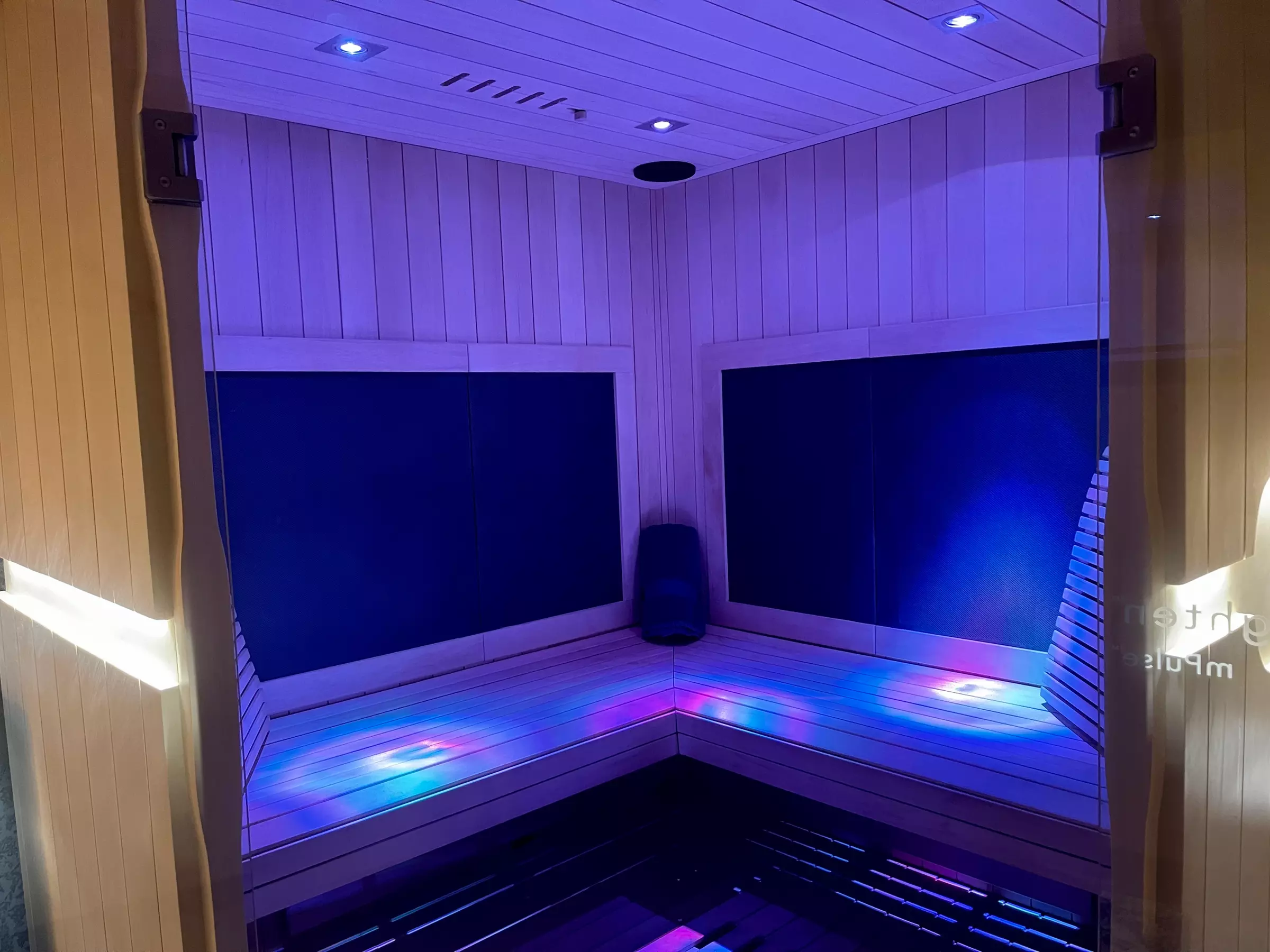 Experience Infrared Sauna Sessions for Relaxation
