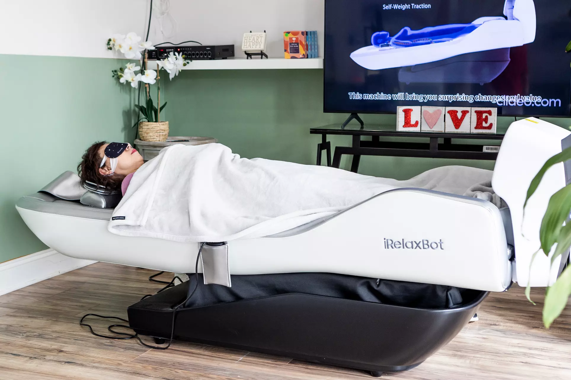 Up to 60% Off on Massage - Chosen by Customer at IGlow Day Spa - Second Medium