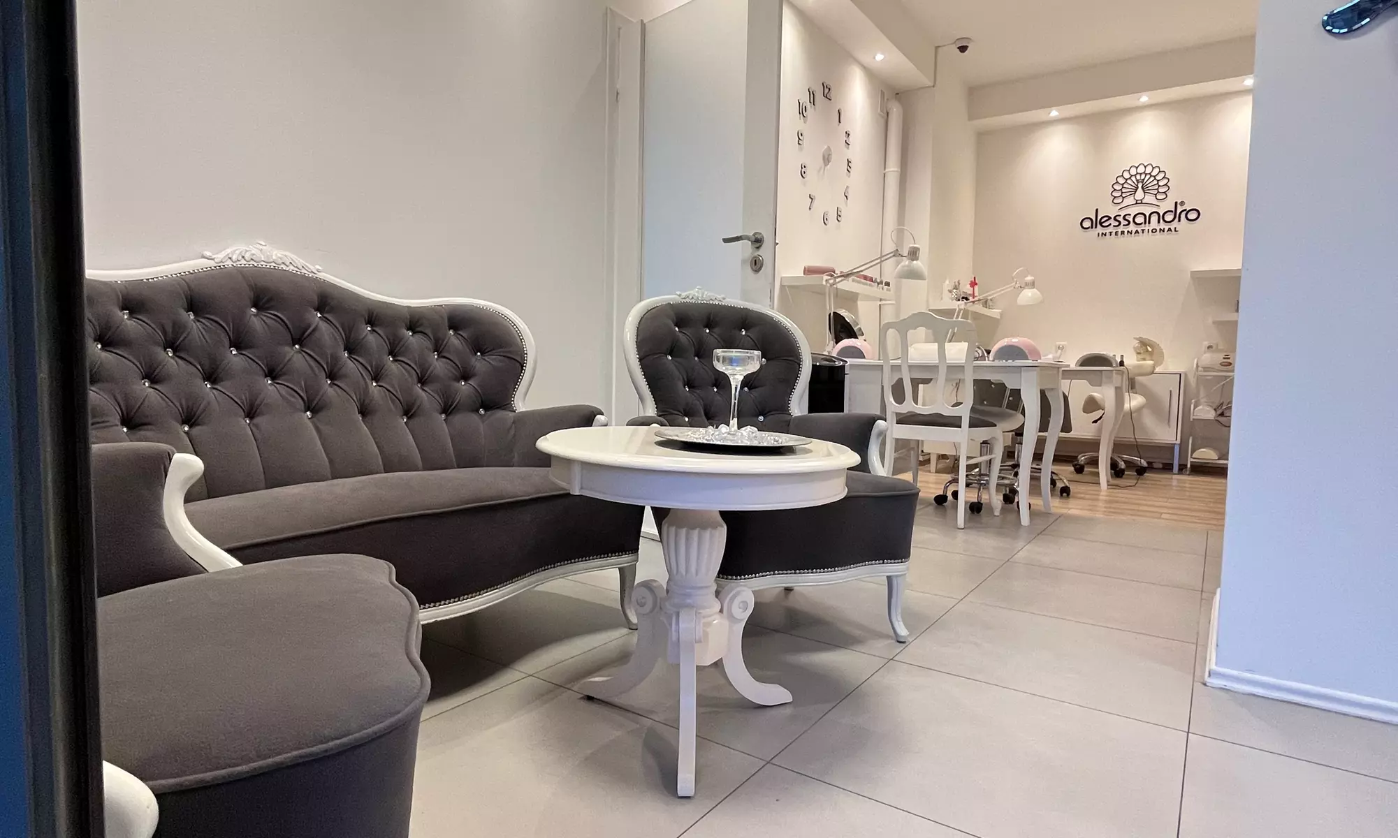 Depilacja laserowa wybranych partii lub całego ciała kobiet i mężczyzn