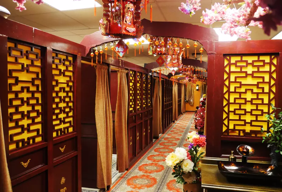 60-Minute or 90 Minute Scalp Massage or Water Scalp Therapy Head Spa