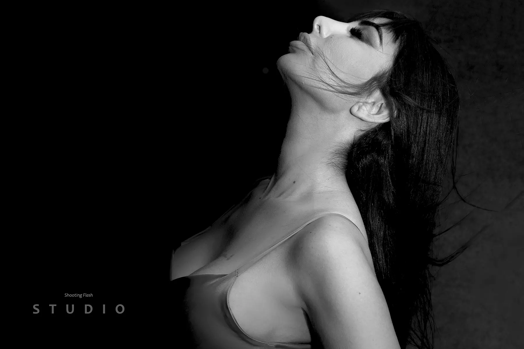 Shooting PHOTO SEXY CHARME STUDIO SUNSET Shooting flash studio (jusqu'à 62% de réduction)