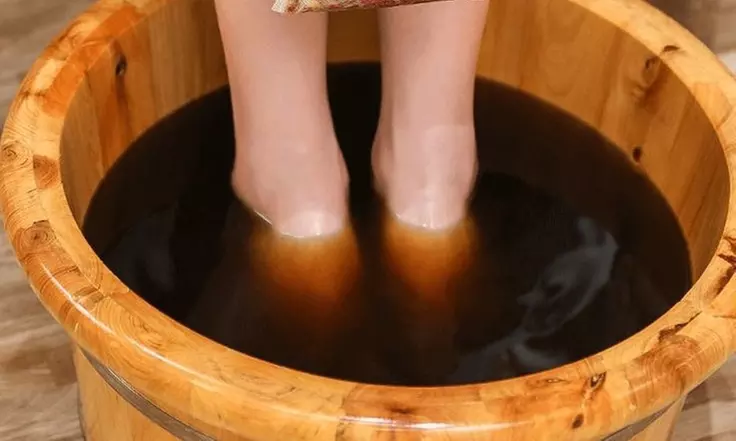 Feel Refreshed with One Ionic Detox Foot Bath at Beauty By Mrs. Diaz (Up to 60% Off) - Primary Image
