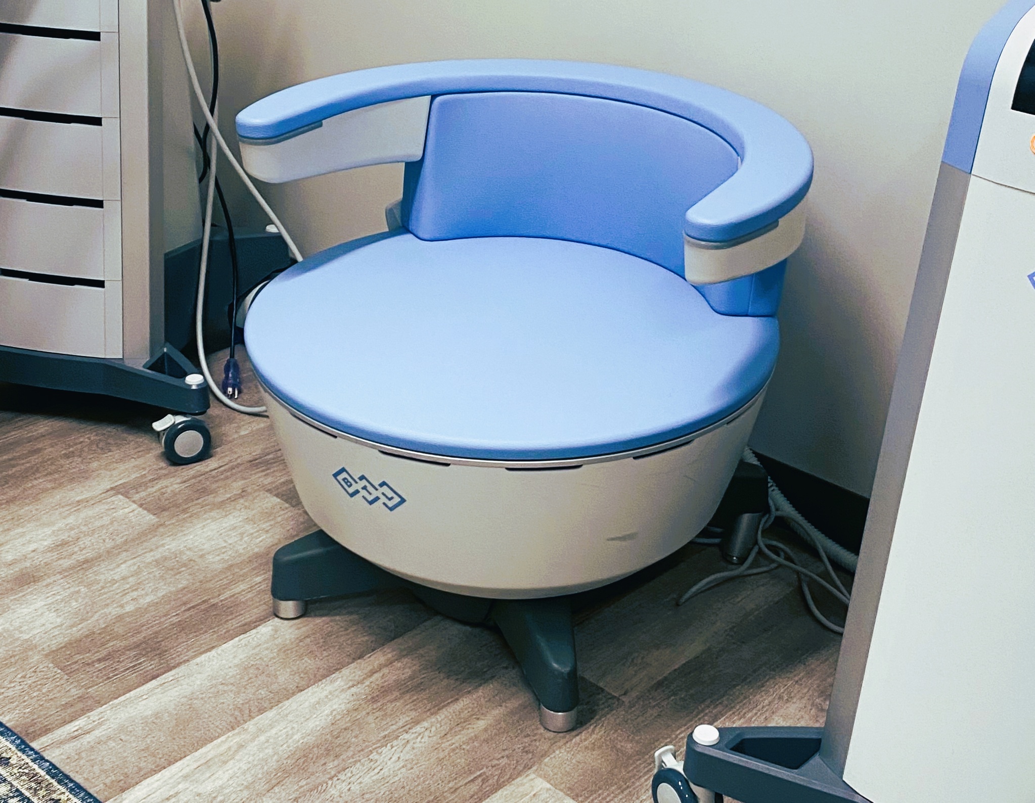 Experience MELORA Health's revolutionary EMS Emsella session for stress incontinence with up to 50% off - Primary Image