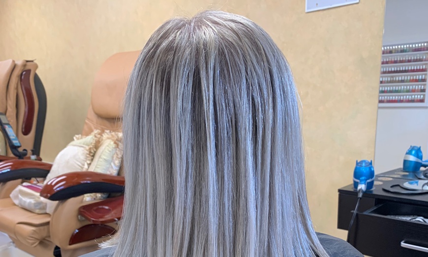 Image 16: Get a Haircut, Conditioning, Blow Dry, Highlights & More