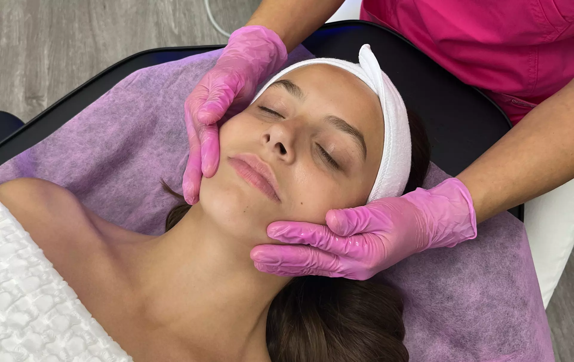 Rejuvenate Your Skin with 60 or 90 Minute HydraFacials