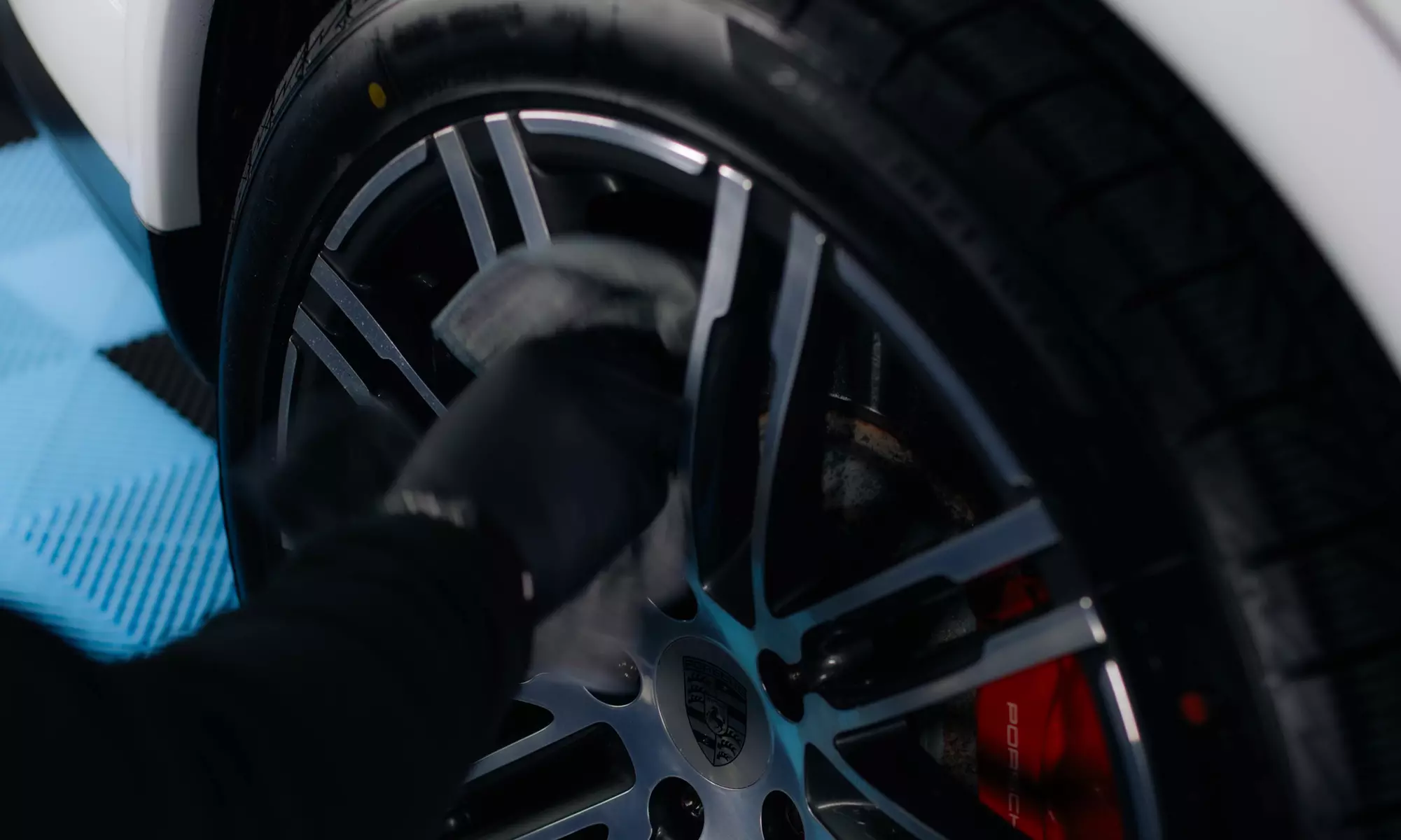 Innenraumreinigung od. Innen- & Außenreinigung Basic, Gold od. Premium